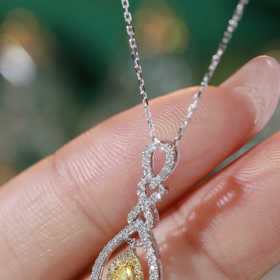 14k Gold 0.40 Ctw Natural Yellow Diamond & Diamond Necklace - 4