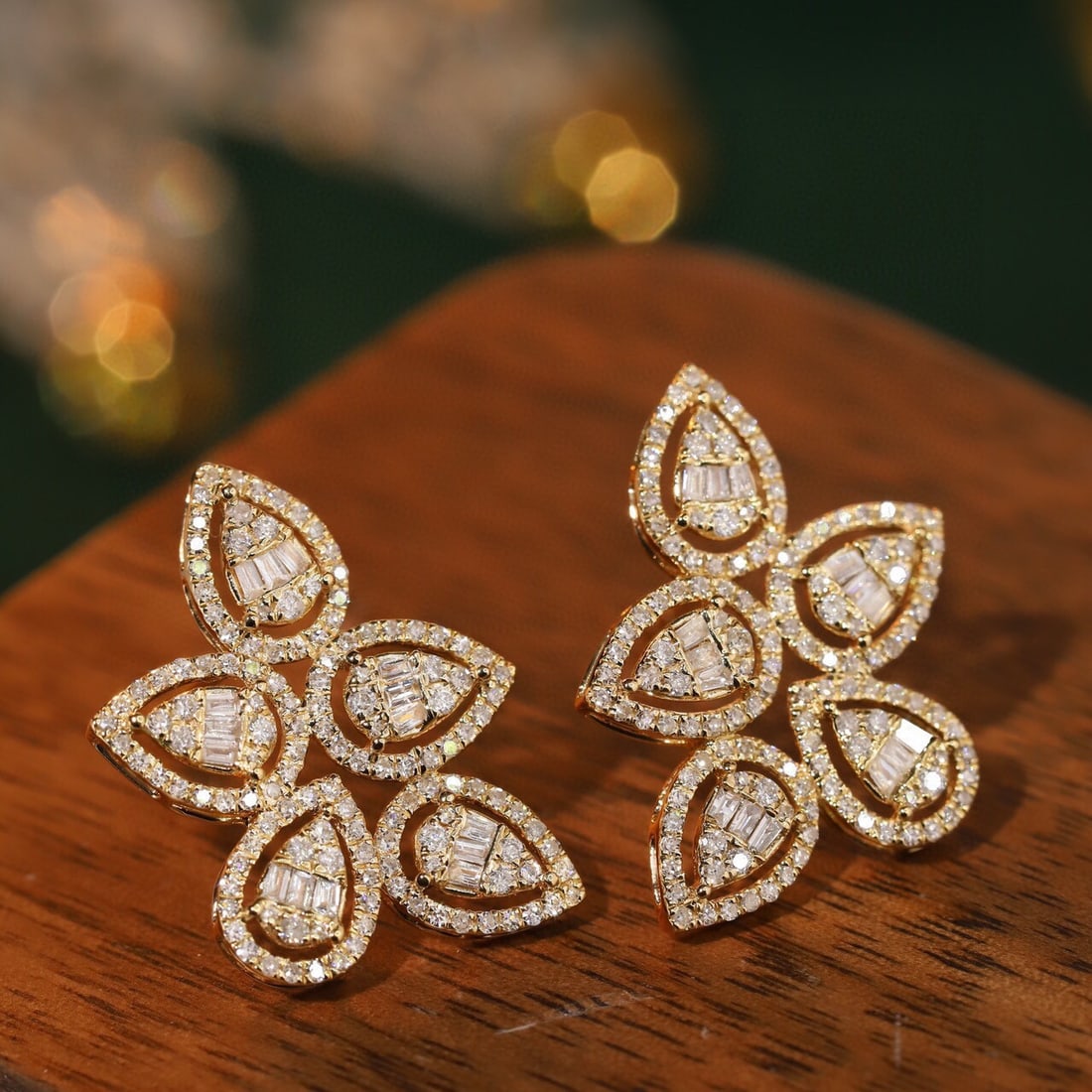 14k Gold 0.90 Ct Natural H Diamond Earrings - 2