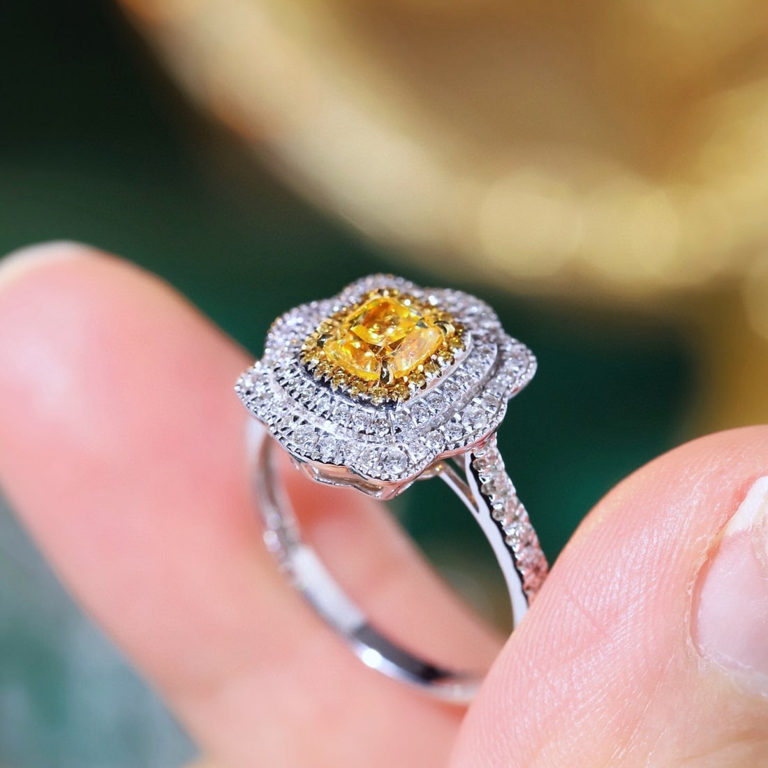 14k Gold 1.52 Ctw Natural Yellow Diamond & Diamond Ring - 4