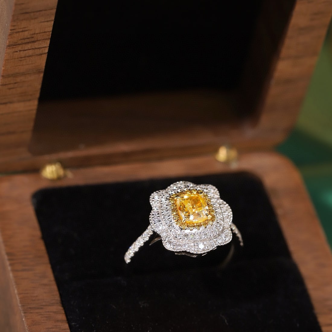 14k Gold 1.52 Ctw Natural Yellow Diamond & Diamond Ring - 8