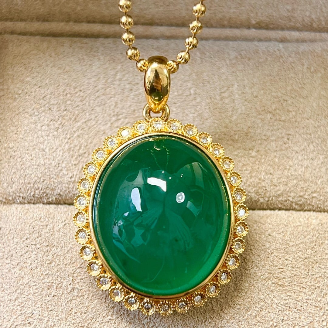 14k Gold 17.72 Ctw Natural Emerald & Diamond Pendant( Without Chain ): Ref:231089250 // gold content:14k gold // main gemstone:emerald // shape:oval // carat weight:17. 56ct // color:green // treatment:natural // // adjacent gemstone 2 : diamond // shape:round // carat w