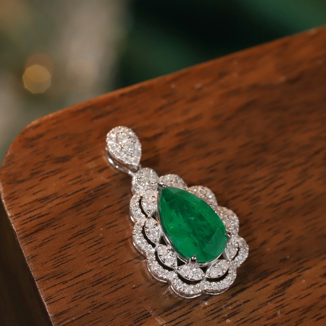 14k Gold 1.97 Ctw Vivid Green Natural Emerald & Diamond Pendant( Without Chain ) - 3
