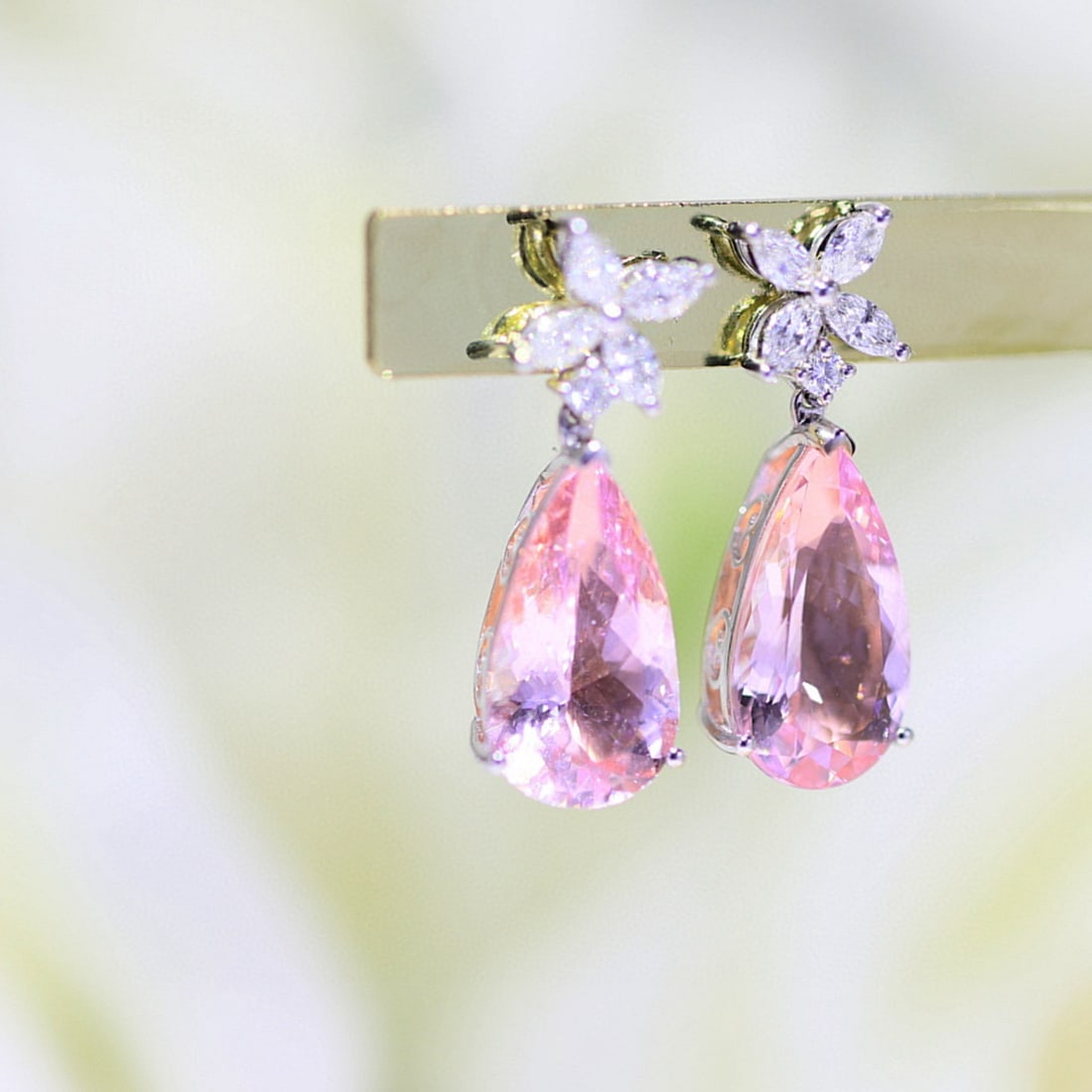 14k Gold 8.82 Ctw Natural Morganite & Diamond Earrings - 6