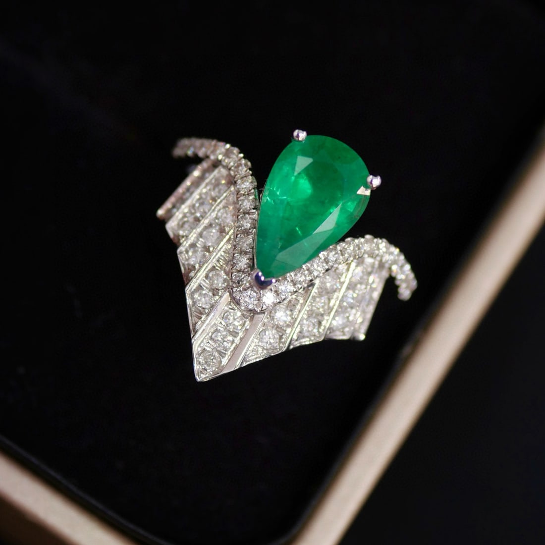 14k Gold 2.36 Ctw Vivid Green Natural Emerald & Diamond Ring - 2