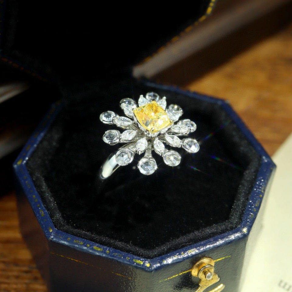 14k Gold 1.91 Ctw Natural Yellow Diamond & Diamond Ring - 4