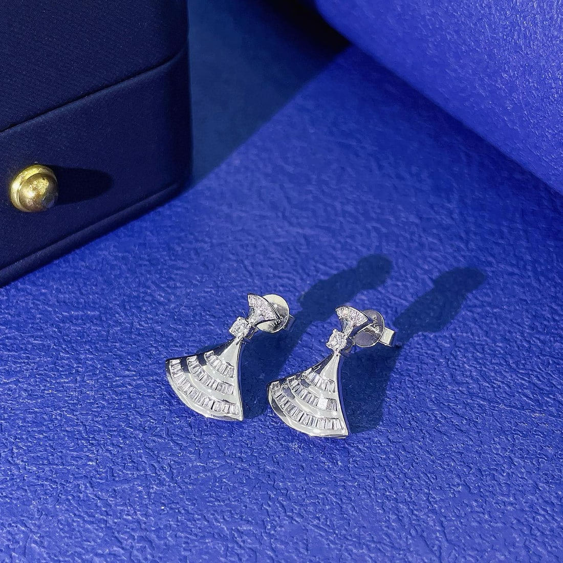14k Gold 0.32 Ctw Natural H Diamond Earrings - 3