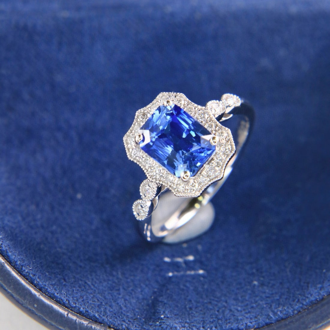 14k Gold 2.72 Ctw Natural Sapphire & Diamond Ring - 5