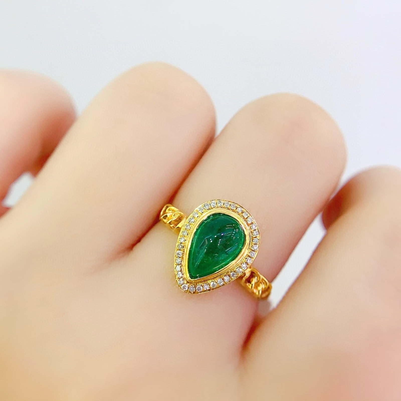 14k Gold 1.5 Ct Vivid Green Natural Emerald & Diamond Ring - 6