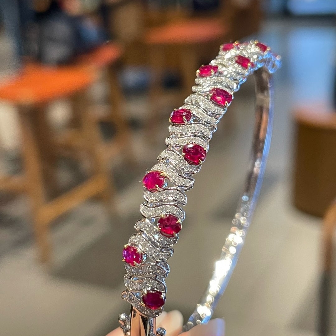 14k Gold 1.40 Ct Natural Ruby & Diamond Bangle - 6