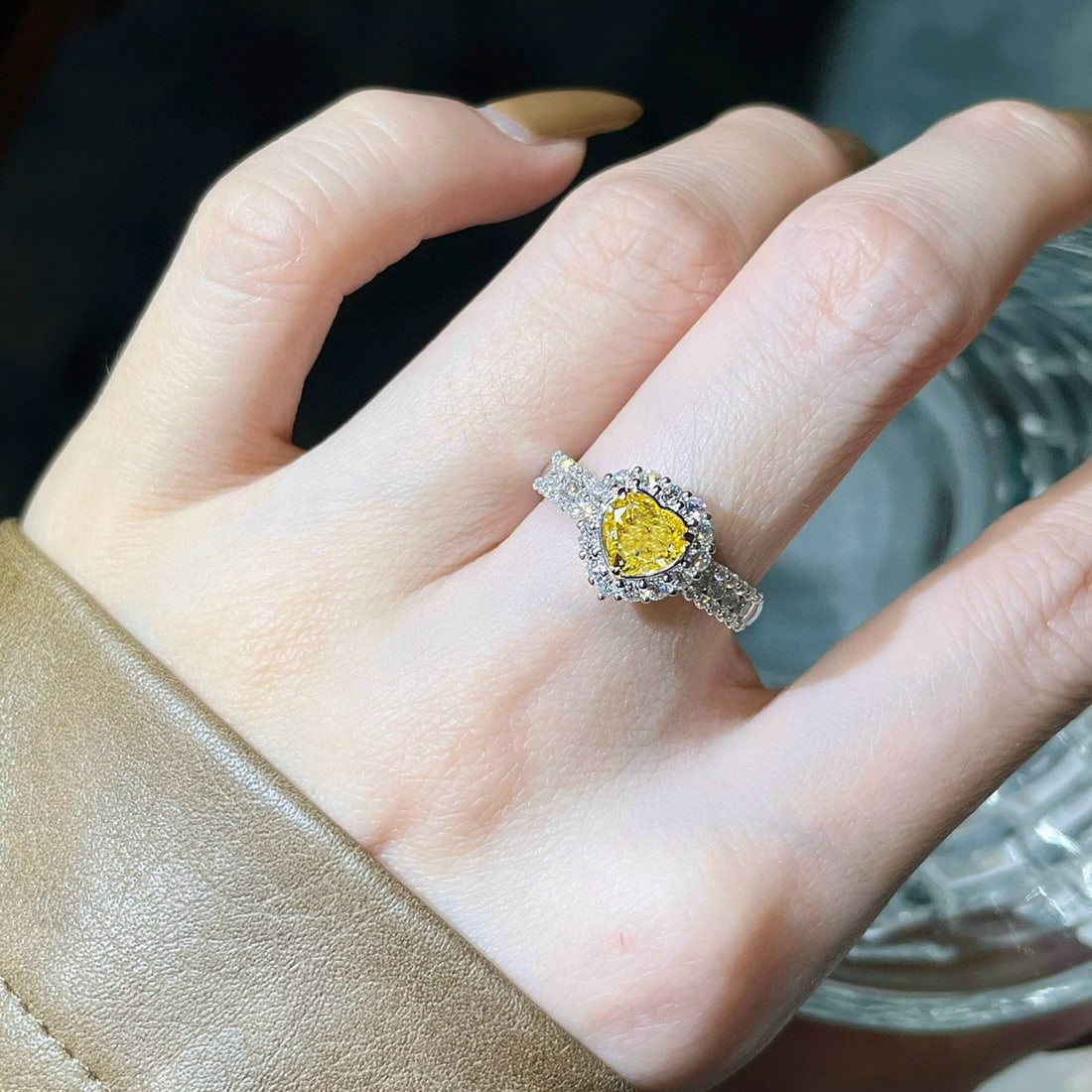 14k Gold 1.66 Ctw Natural Yellow Diamond & Diamond Ring - 4