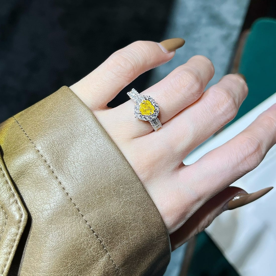 14k Gold 1.66 Ctw Natural Yellow Diamond & Diamond Ring - 6