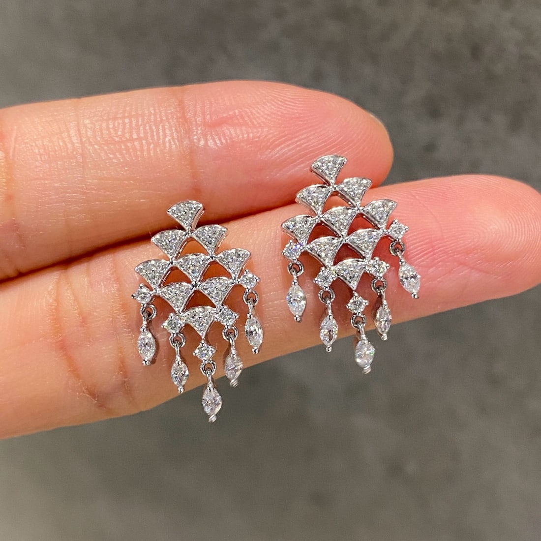 14k Gold 0.6 Ct Natural H Diamond Earrings - 3