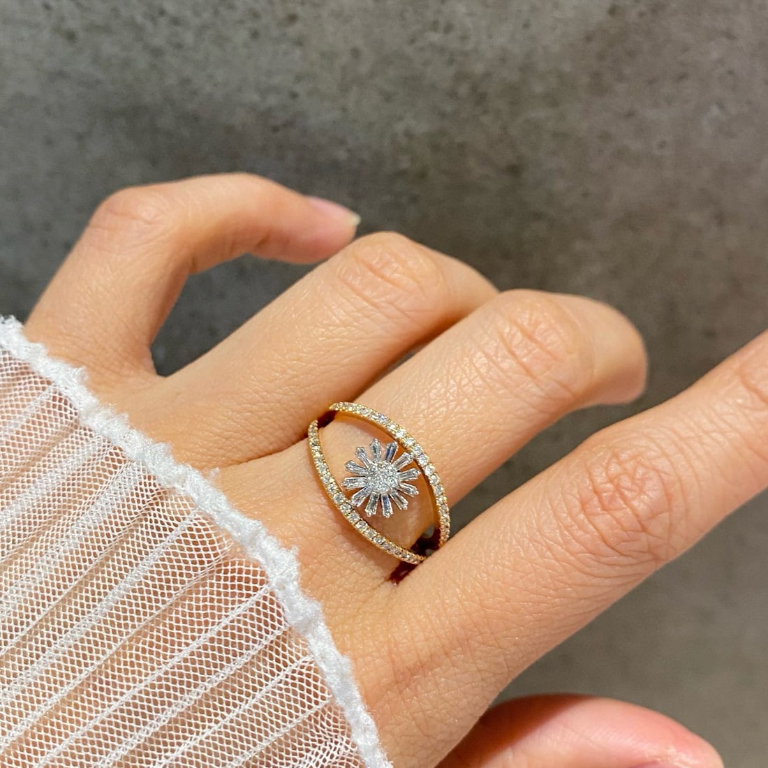 14k Gold 0.5 Ct Natural H Diamond Ring - 3