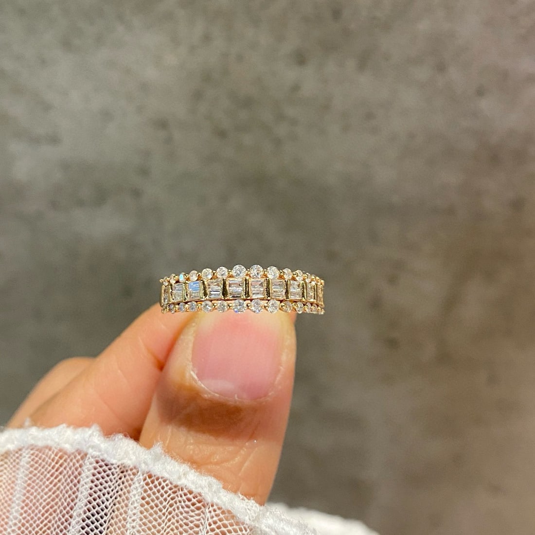 14k Gold 0.58 Ct Natural H Diamond Ring: Ref:231090183 // gold content:14k gold // ring size:7. 25us // // main gemstone:diamond // shape:multiple // carat weight:0. 58ct // clarity grade:vs-si // color:h // treatment:natural // Condition: