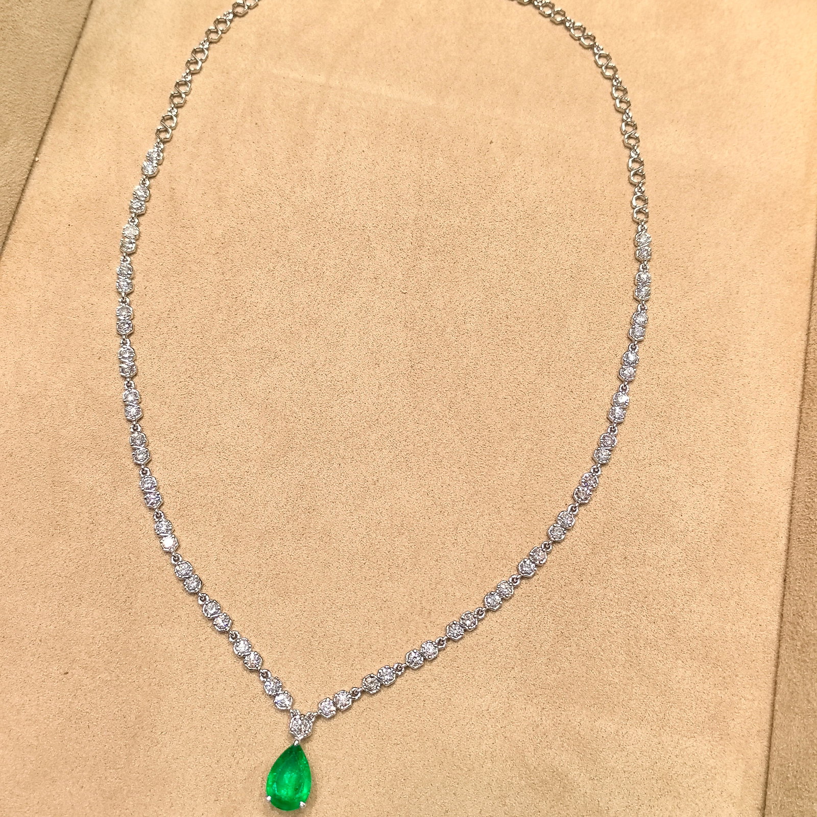 14k Gold 4.74 Ctw Vivid Green Natural Emerald & Diamond Necklace - 2