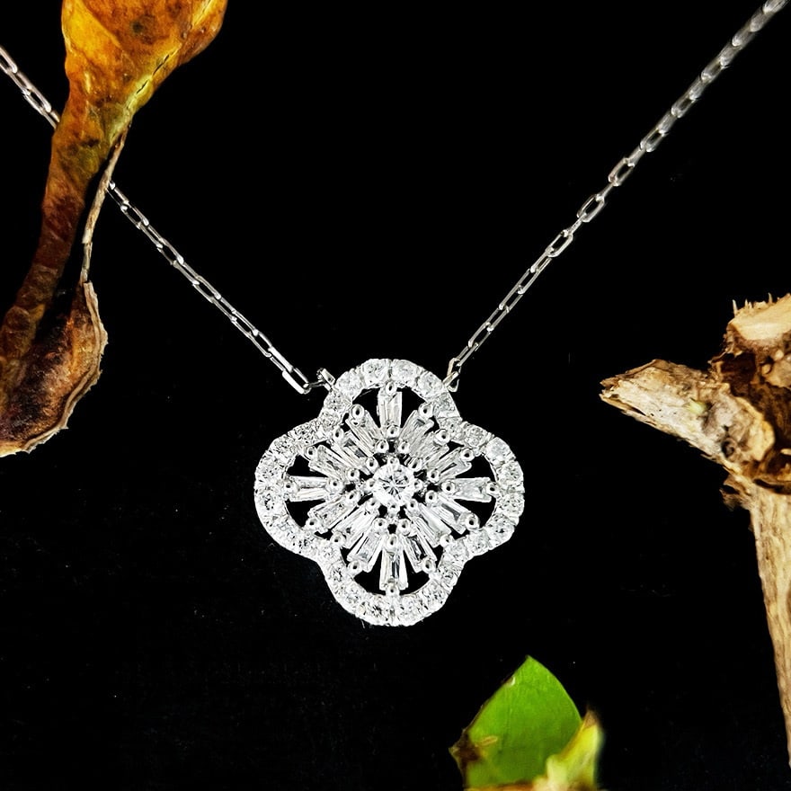 14k Gold 0.43 Ct Natural H Diamond Necklace: Ref:231090275 // gold content:14k gold // main gemstone:diamond // shape:multiple // carat weight:0. 43ct // clarity grade:vs-si // color:h // treatment:natural // Condition: New Low Estimate:
