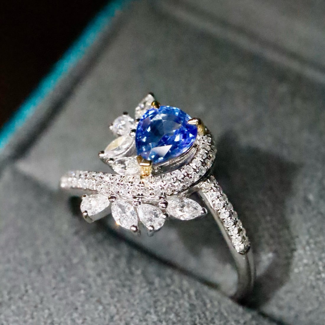 14k Gold 1.29 Ctw Natural Sapphire & Diamond Ring - 2