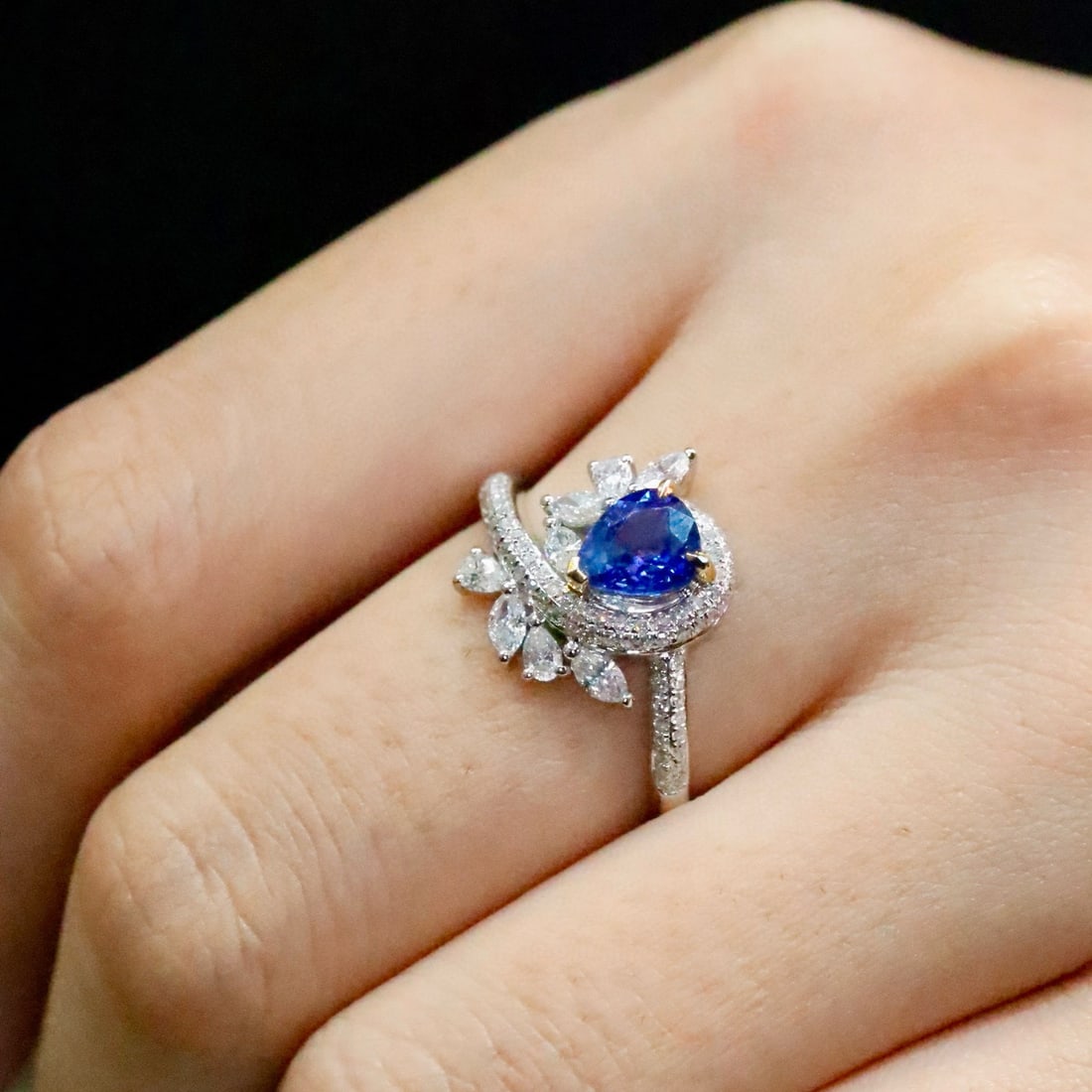 14k Gold 1.29 Ctw Natural Sapphire & Diamond Ring - 4