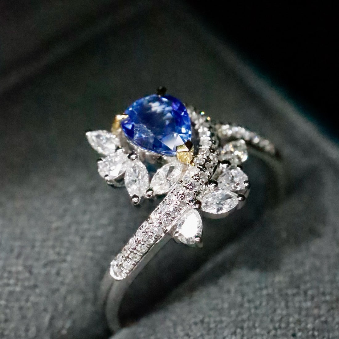 14k Gold 1.29 Ctw Natural Sapphire & Diamond Ring - 6