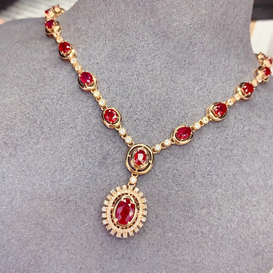 14k Gold 6.3 Ct Vivid Red Natural Ruby & Diamond & Sapphire Necklace: Ref:231090286 // gold content:14k gold // main gemstone:ruby // shape:oval // carat weight:6. 3ct // color:vivid red // treatment:natural // // adjacent gemstone 2 : diamond // number of stones:54 // 