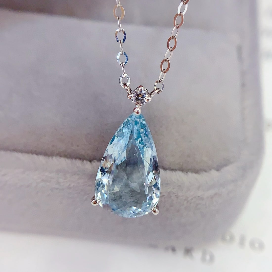 14k Gold 3 Ct Natural Aquamarine & Sapphire Necklace - 5