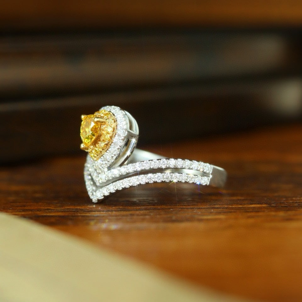 14k Gold 0.80 Ctw Natural Yellow Diamond & Diamond Ring - 3