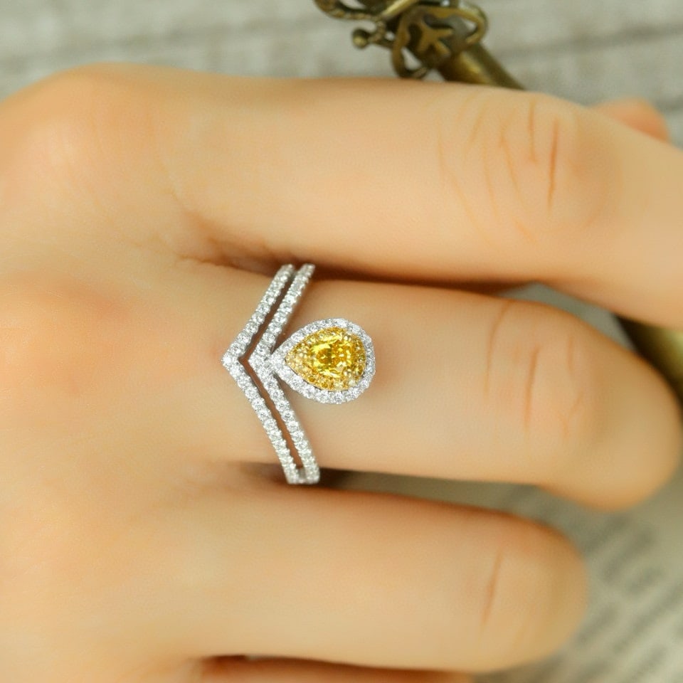 14k Gold 0.80 Ctw Natural Yellow Diamond & Diamond Ring - 4