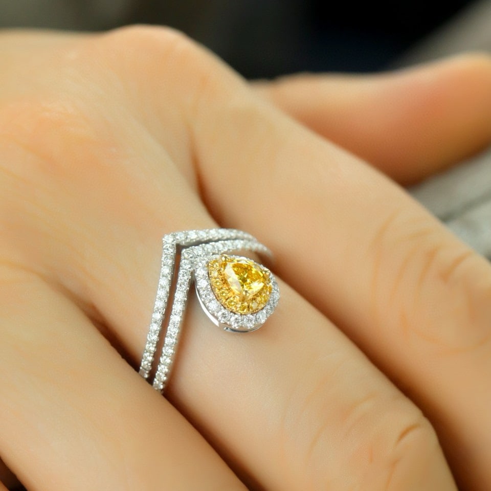 14k Gold 0.80 Ctw Natural Yellow Diamond & Diamond Ring - 5