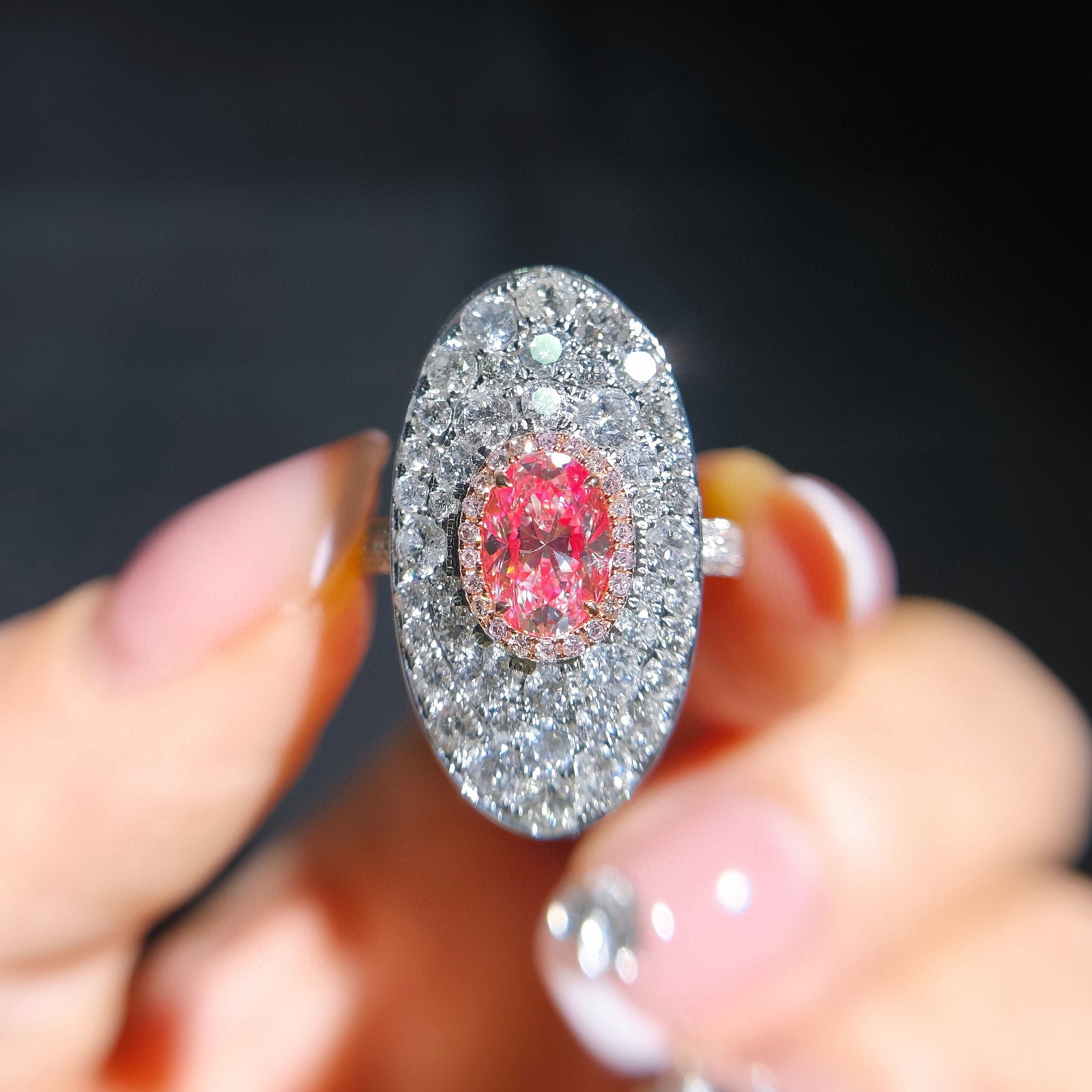 14k Gold 2.76 Ctw Natural Pink Diamond & Diamond Ring: Ref:231090355 // gold content:14k gold // ring size:7. 25us // // main gemstone:pink diamond // shape:oval // carat weight:1. 00ct // color:pink // treatment:natural // // adjacent gemstone 2 :