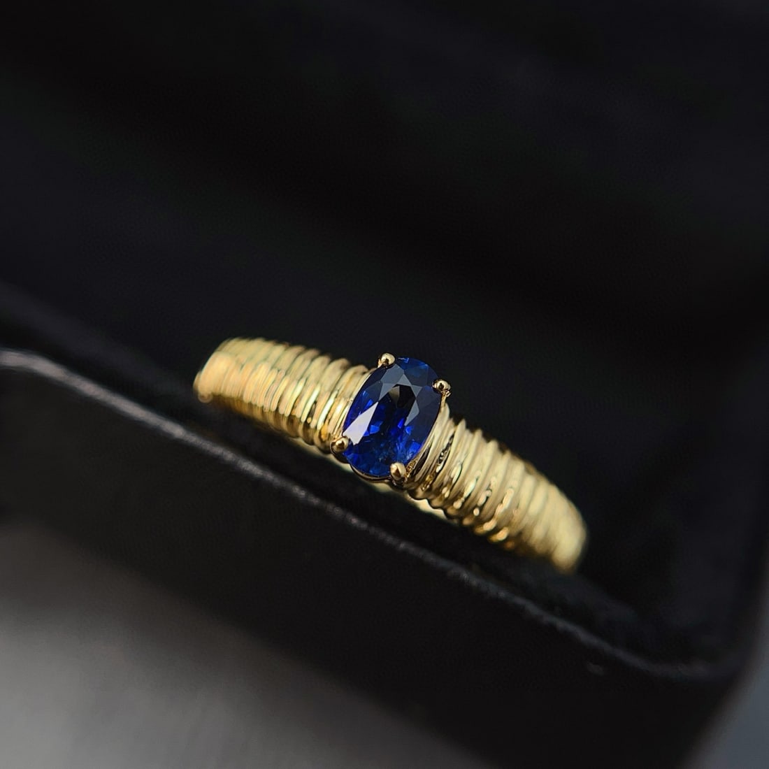 14k Gold 0.45 Ct Natural Sapphire Ring - 2