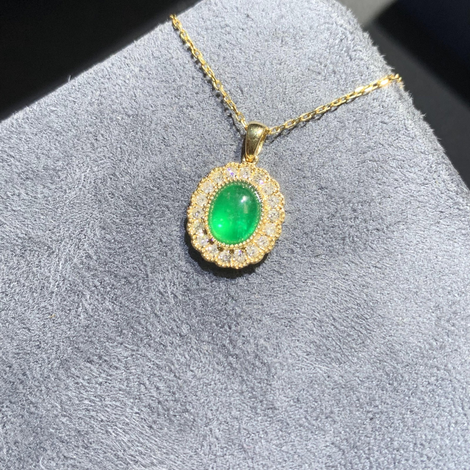 14k Gold 1.04 Ctw Natural Emerald & Diamond Necklace - 2