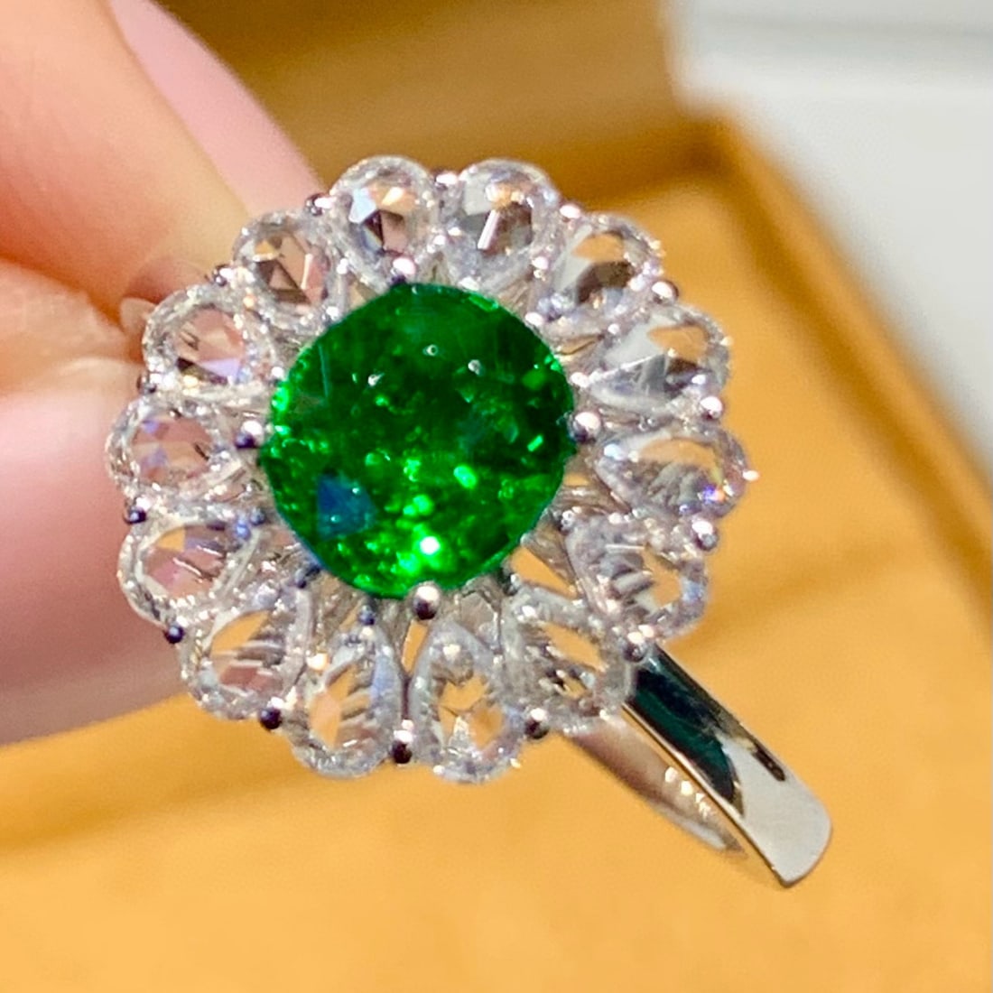 14k Gold 1.1 Ct Natural Tsavorite & Sapphire Ring - 4