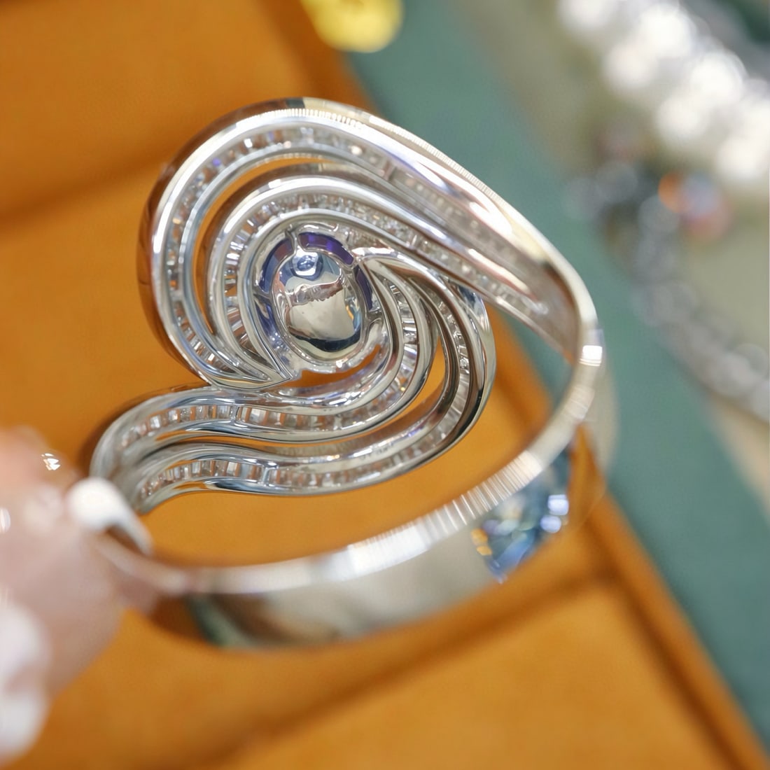 14k Gold 2.30 Ctw Natural Sapphire & Diamond Ring - 4