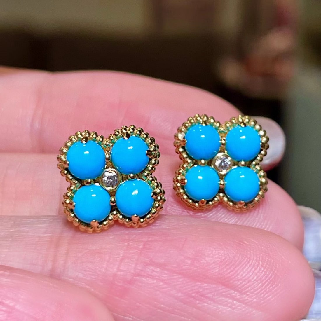 14k Gold 2.35 Ctw Natural Blue Turquoise & Diamond Earrings: Ref:231090389 // gold content:14k gold // main gemstone:blue turquoise // shape:round // carat weight:2. 32ct // color:blue // treatment:natural // cut grade:g // // adjacent gemstone 2 : diamond // s