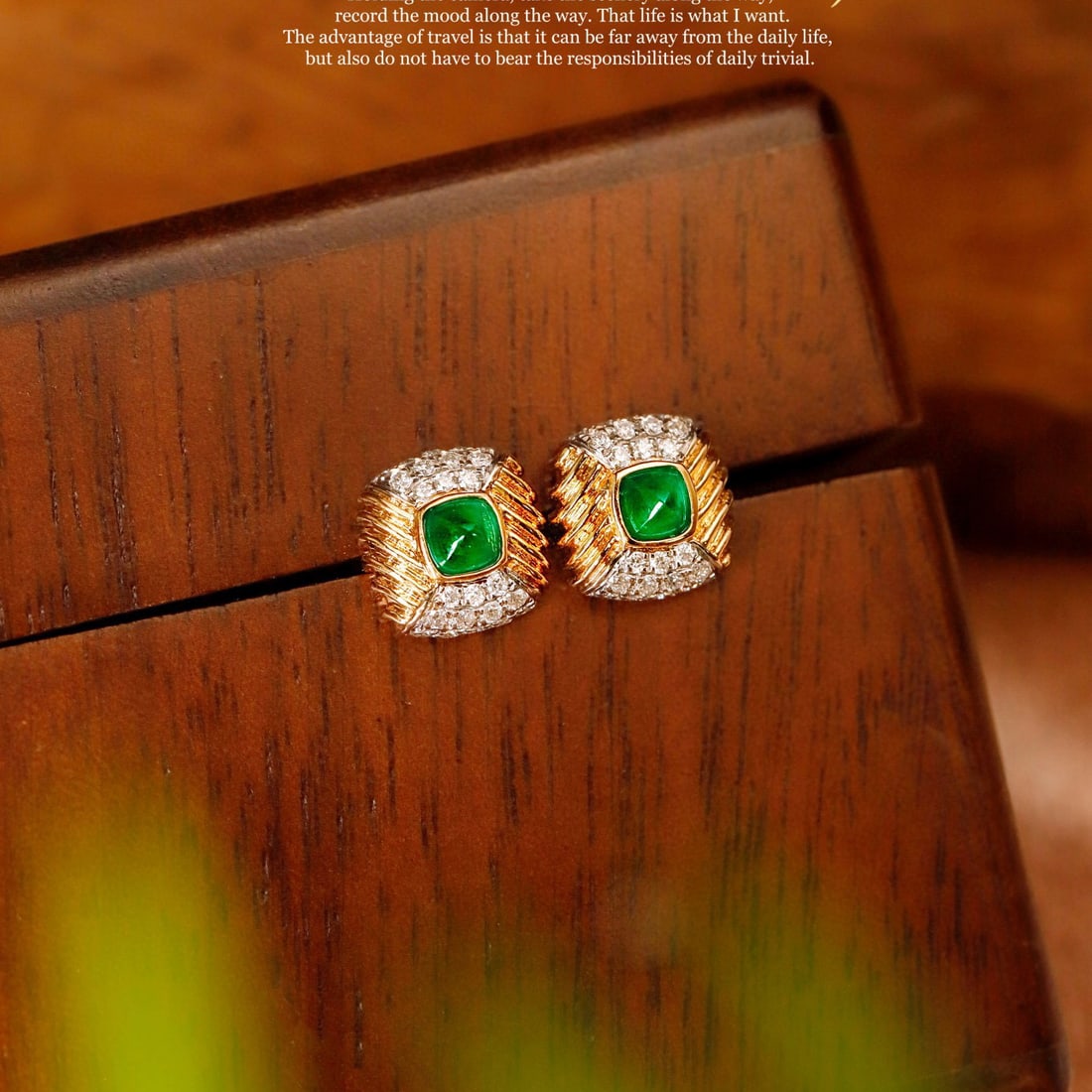 14k Gold 0.56 Ctw Vivid Green Natural Emerald & Diamond Earrings: Ref:231090397 // gold content:14k gold // main gemstone:emerald // shape:sugar-loaf // carat weight:0. 33ct // color:vivid green // treatment:natural // // adjacent gemstone 2 : diamond //