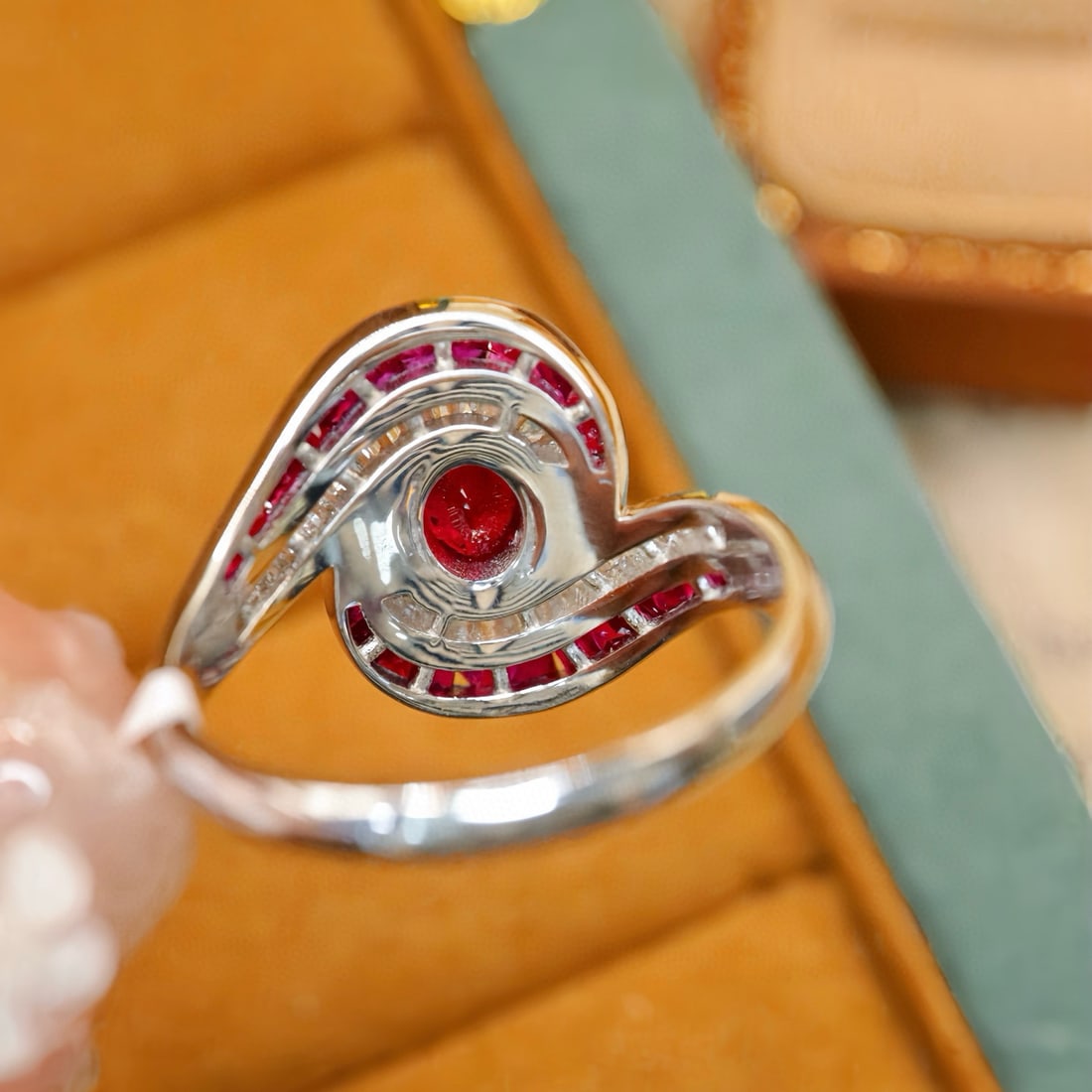 14k Gold 0.77 Ctw Natural Ruby & Diamond Ring - 4