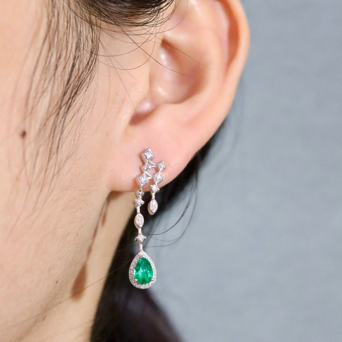 14k Gold 1.12 Ctw Natural Emerald & Diamond Earrings - 3