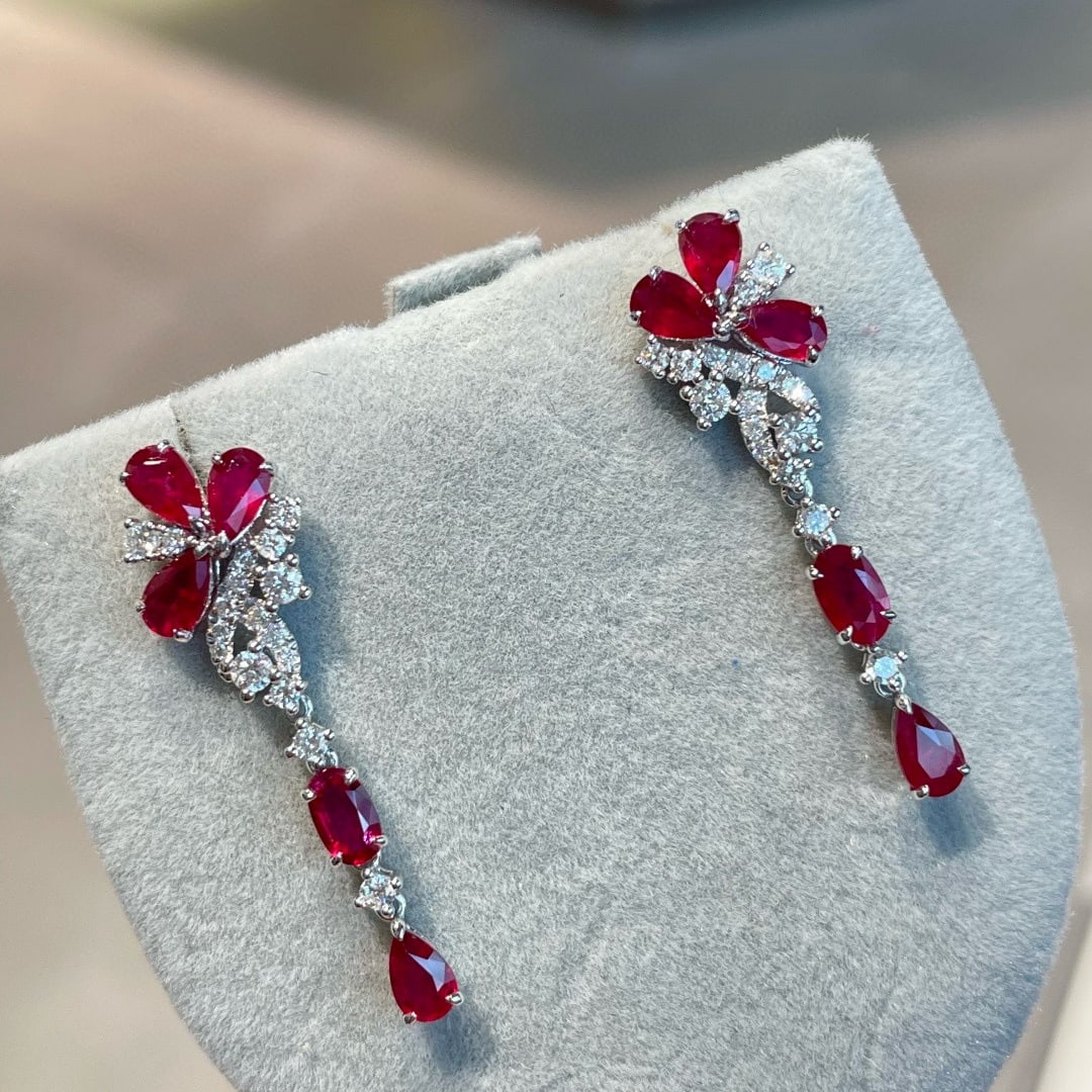 14k Gold 2.2 Ct Natural Ruby & Diamond Earrings: Ref:231090425 // gold content:14k gold // main gemstone:ruby // shape:multiple // carat weight:2. 2ct // color:pigeonblood red // treatment:natural // // adjacent gemstone 2 : diamond // shape:round /