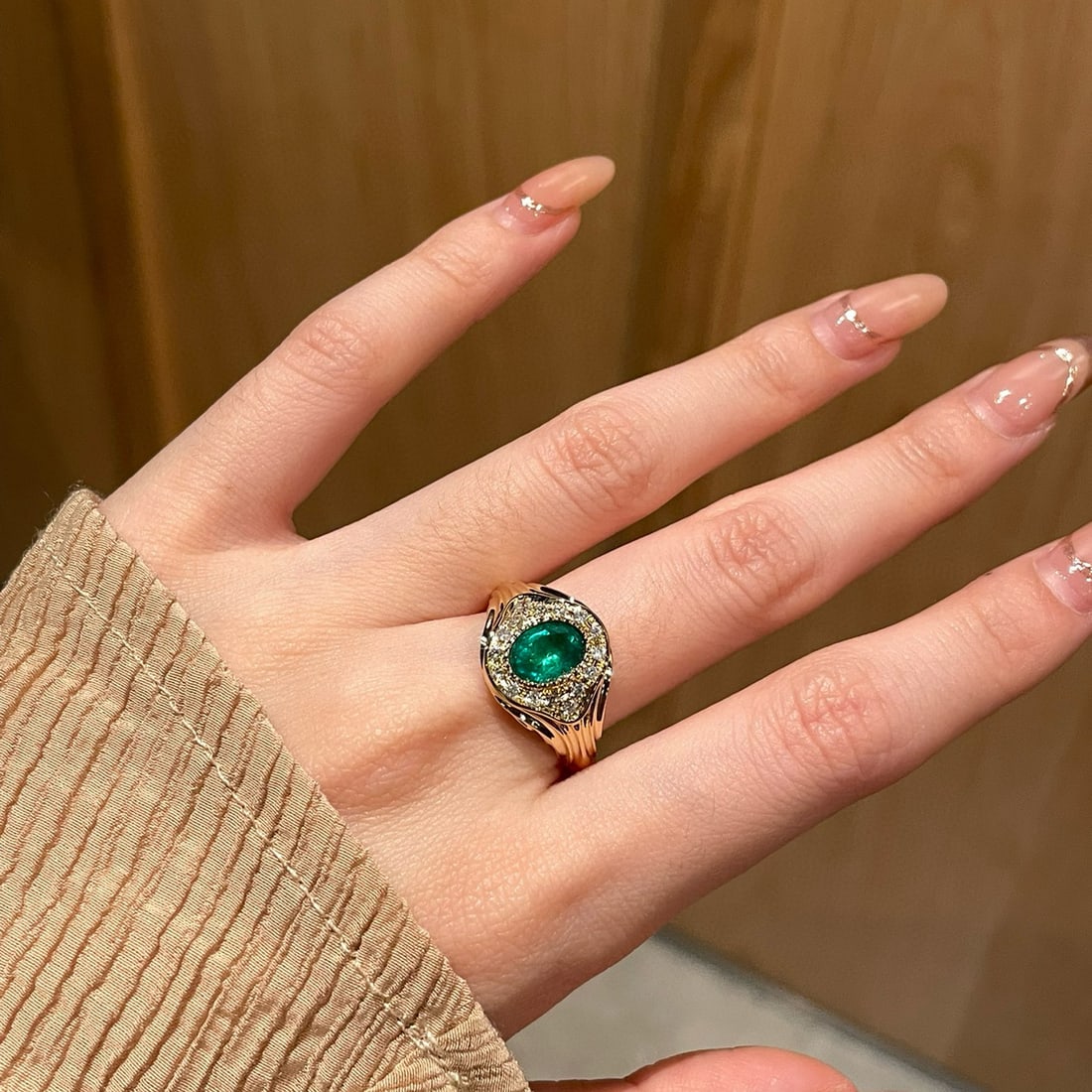 14k Gold 1 Ct Natural Emerald & Diamond Ring - 4