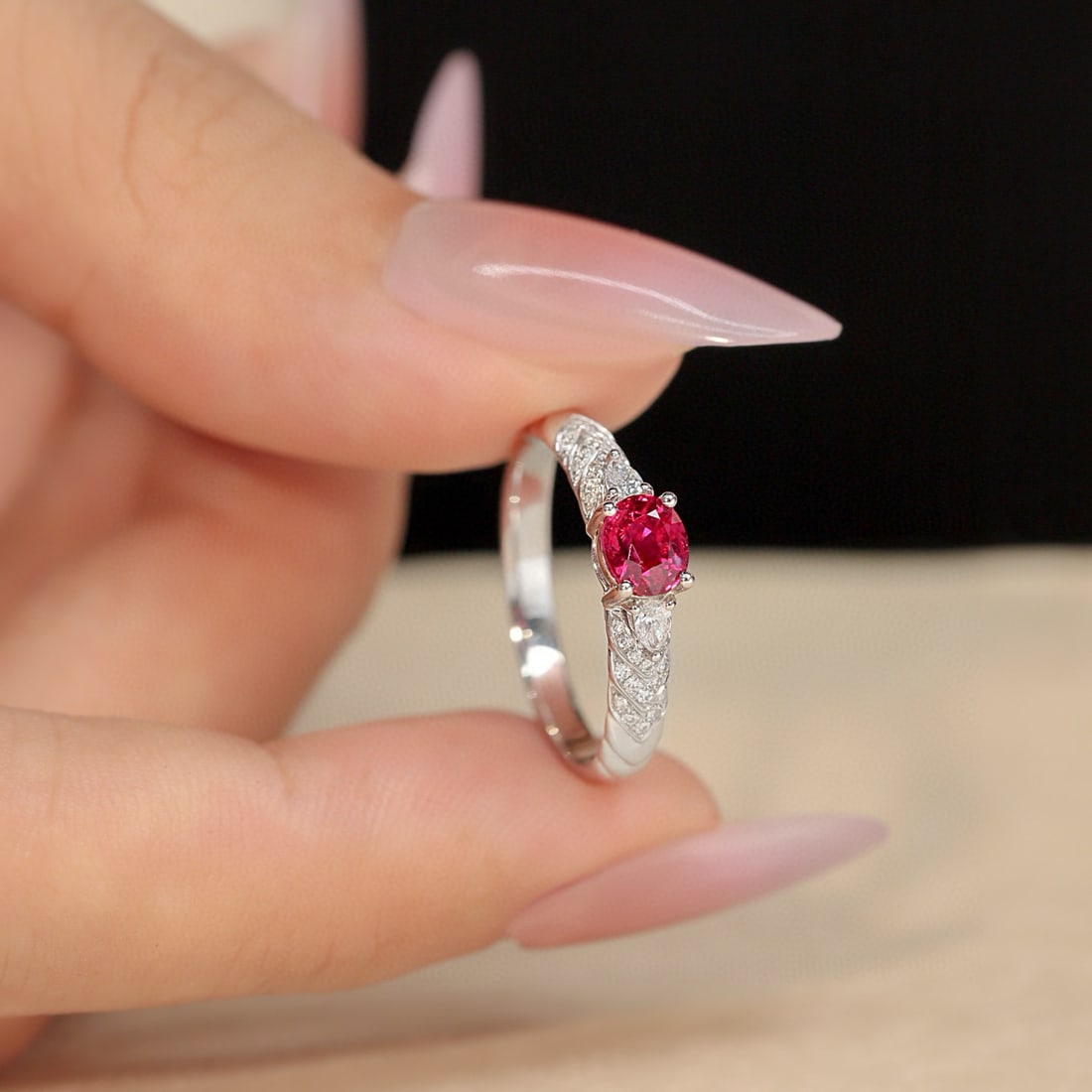 14k Gold 0.89 Ctw Natural Ruby & Diamond Ring - 4