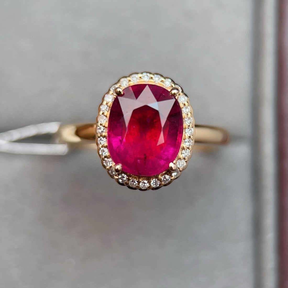 14k Gold 3.04 Ctw Natural Tourmaline & Diamond Ring: Ref:231090442 // gold content:14k gold // ring size:7. 25us // // main gemstone:tourmaline // shape:oval // carat weight:2. 9ct // color:red // treatment:natural // // adjacent gemstone 2 : diamond