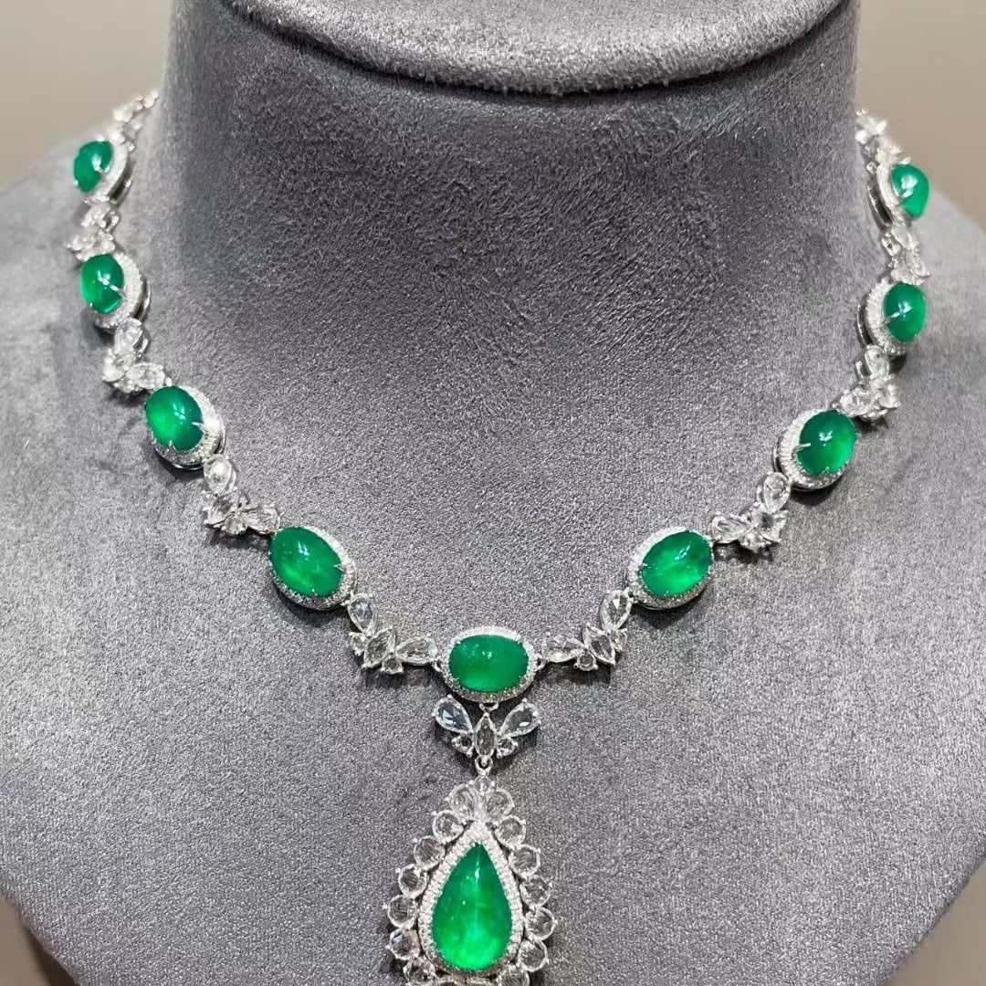 14k Gold 9.5 Ct Vivid Green Natural Emerald & Diamond & Sapphire Necklace: Ref:231081024 // gold content:14k gold // main gemstone:emerald // shape:multiple // carat weight:9. 5ct // color:vivid green // treatment:natural // // adjacent gemstone 2 : diamond // shape:round