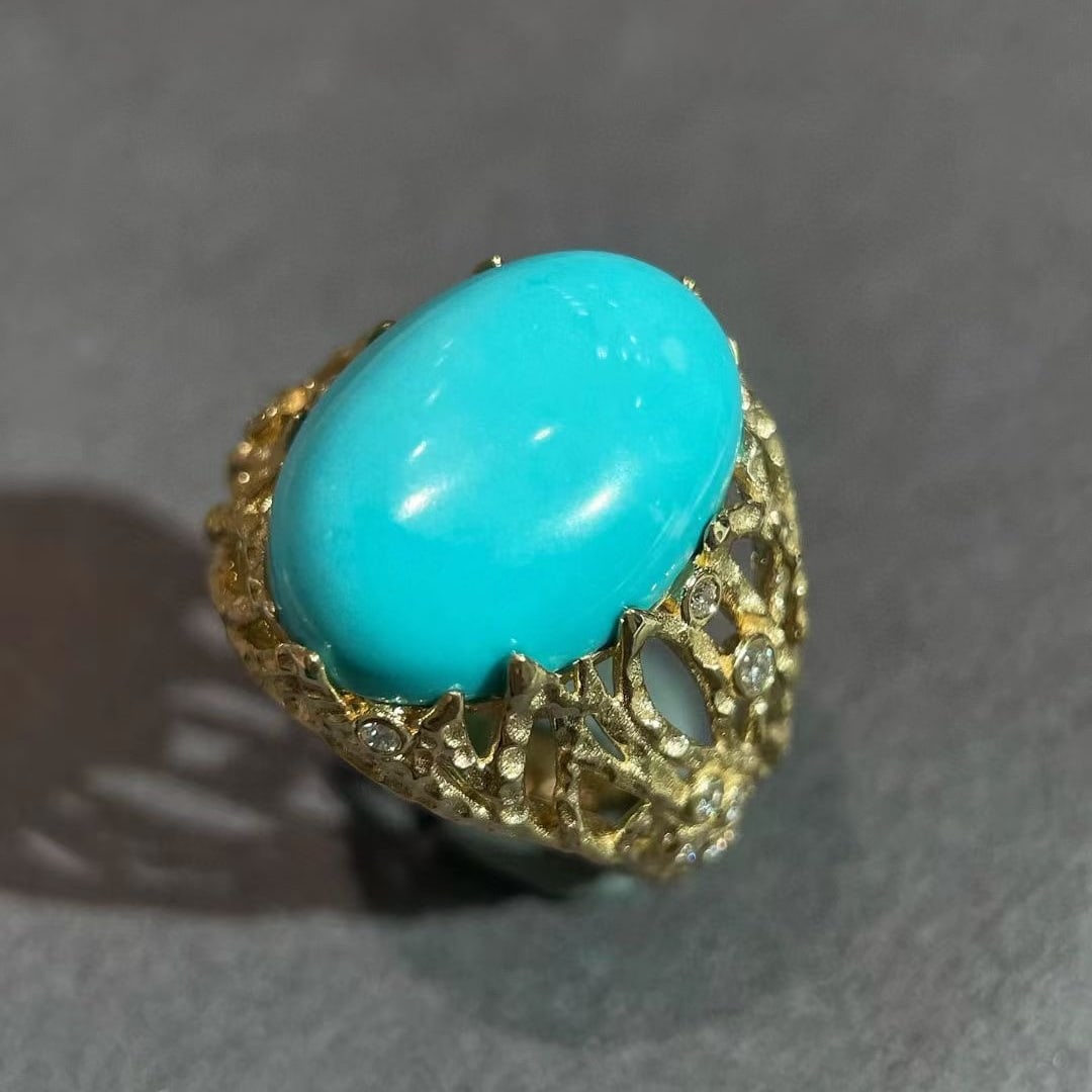 14k Gold 4.80 Ctw Natural Blue Turquoise & Diamond Ring: Ref:231081051 // gold content:14k gold // ring size:7. 25us // // main gemstone:blue turquoise // shape:oval // carat weight:4. 65ct // color:blue // treatment:natural // // adjacent gemstone 2 :