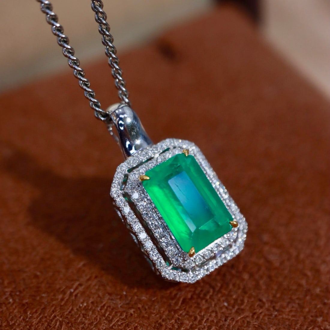 14k Gold 1.39 Ctw Natural Emerald & Diamond Pendant( Without Chain ) - 3