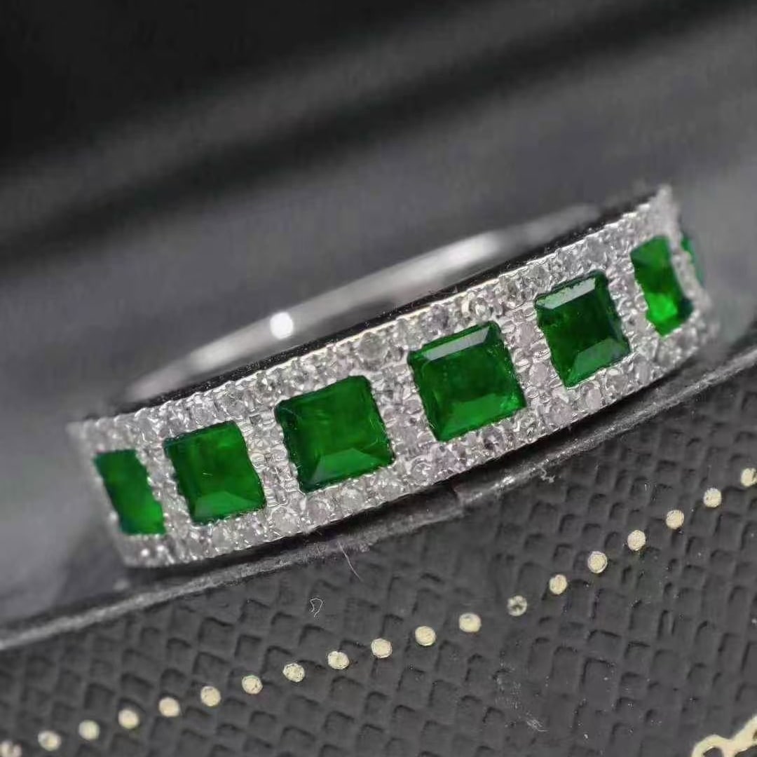 14k Gold 1.08 Ctw Vivid Green Natural Emerald & Diamond Ring - 4