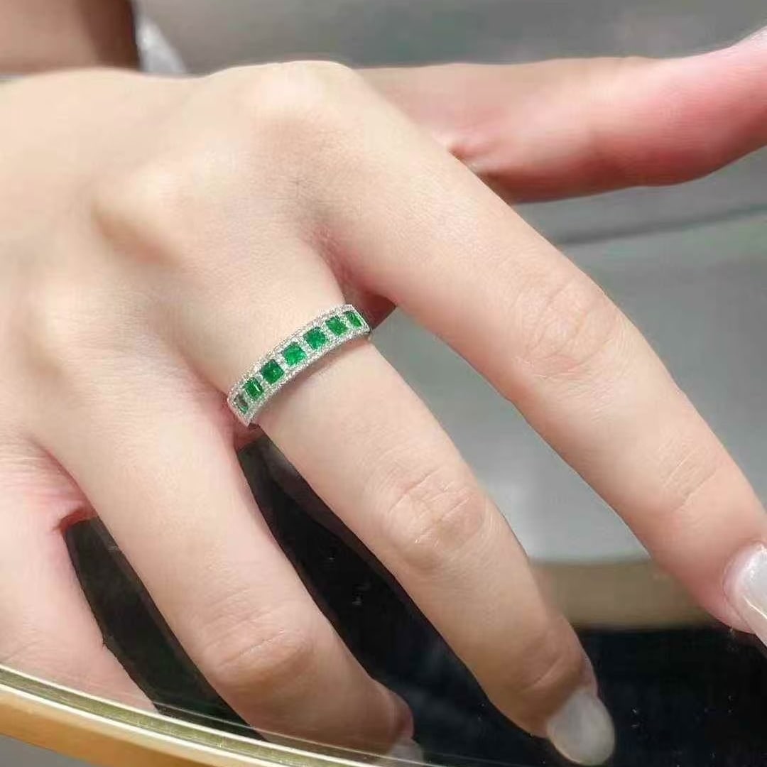 14k Gold 1.08 Ctw Vivid Green Natural Emerald & Diamond Ring - 5