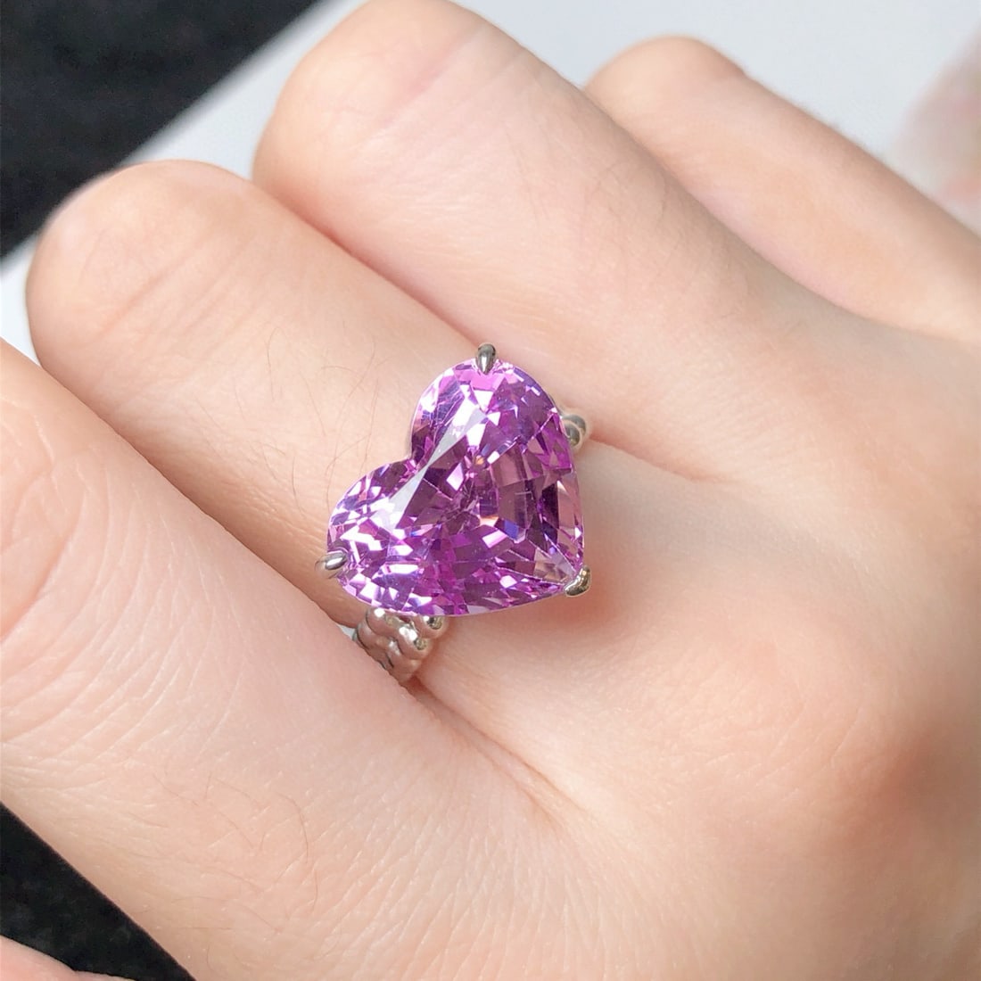 14k Gold 11.59 Ct Natural Kunzite Ring - 4