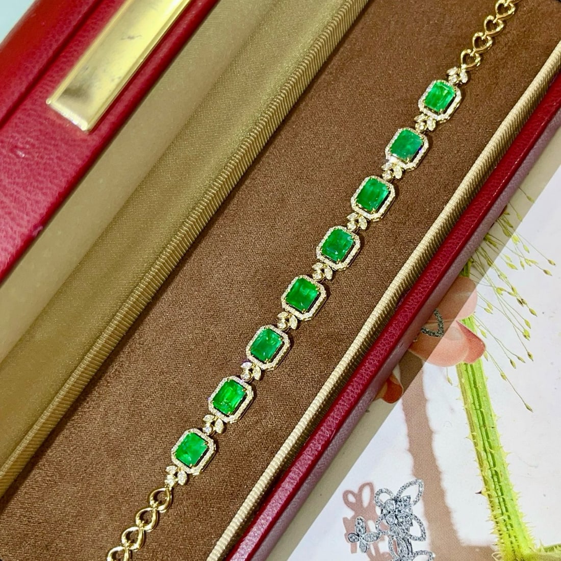 14k Gold 7.34 Ctw Vivid Green Natural Emerald & Diamond Bracelet - 4