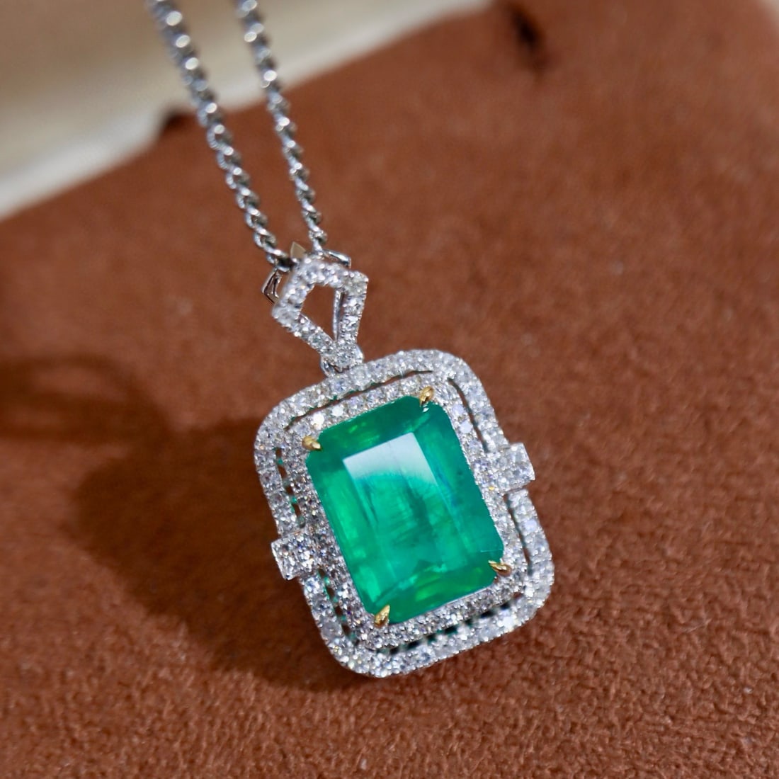 14k Gold 2.69 Ctw Natural Emerald & Diamond Pendant( Without Chain ) - 2