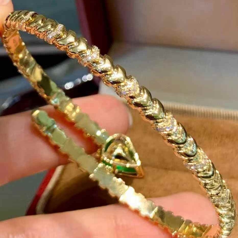 14k Gold 3.2 Ct Vivid Green Natural Emerald & Diamond Bangle - 2
